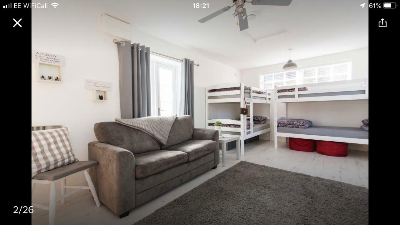 Bed and Breakfast The Shed Мертир-Тидвилл Экстерьер фото