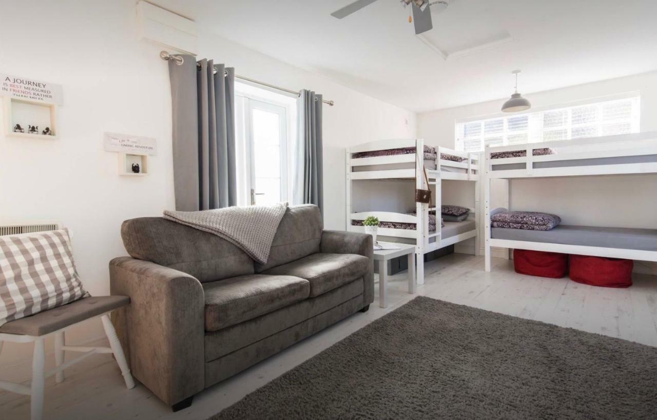 Bed and Breakfast The Shed Мертир-Тидвилл Экстерьер фото